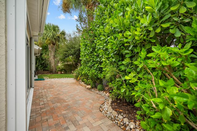 3339 NE Luna Terrace, Jensen Beach, FL 34957