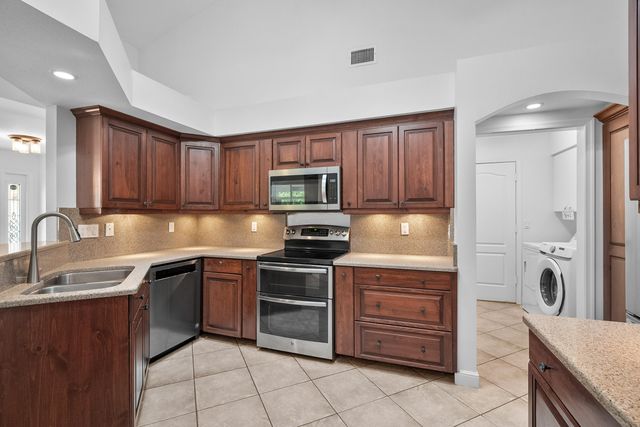 3339 NE Luna Terrace, Jensen Beach, FL 34957