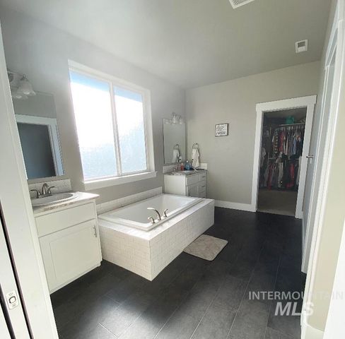 8581 Silverwood Way, Middleton, ID 83644