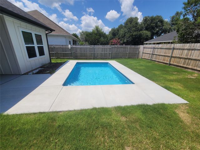 4825 Wichita Street, Granbury, TX 76048