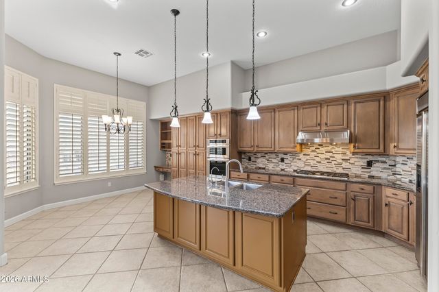 415 E DESERT WIND Drive, Phoenix, AZ 85048