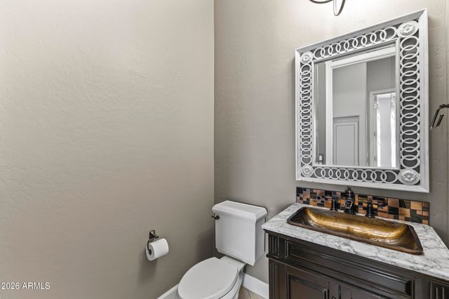 415 E DESERT WIND Drive, Phoenix, AZ 85048