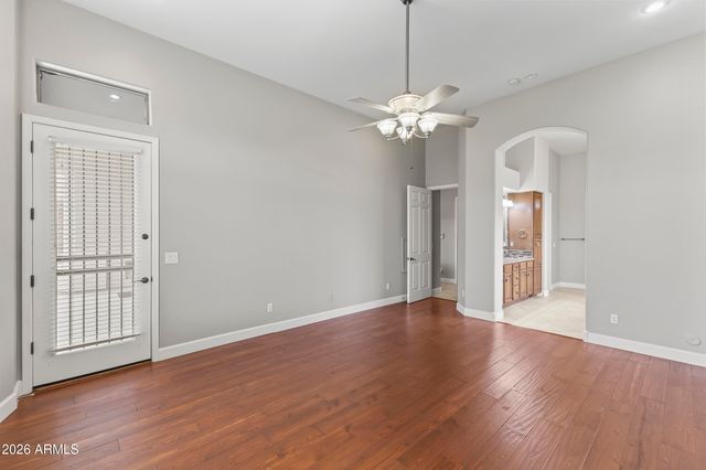 415 E DESERT WIND Drive, Phoenix, AZ 85048