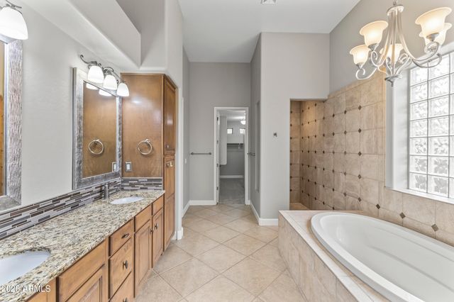 415 E DESERT WIND Drive, Phoenix, AZ 85048