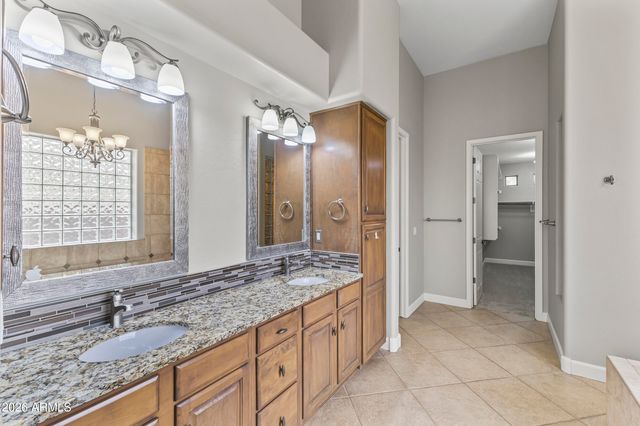 415 E DESERT WIND Drive, Phoenix, AZ 85048