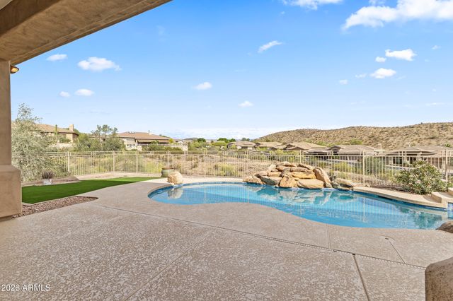 415 E DESERT WIND Drive, Phoenix, AZ 85048