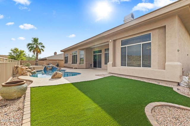 415 E DESERT WIND Drive, Phoenix, AZ 85048