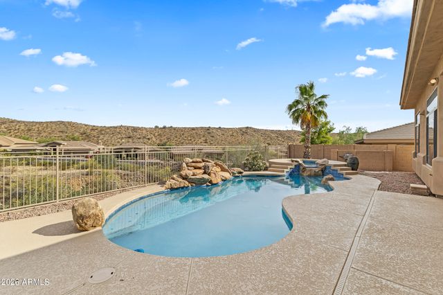415 E DESERT WIND Drive, Phoenix, AZ 85048