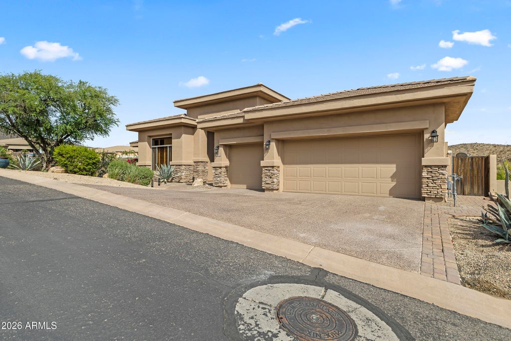 415 E DESERT WIND Drive, Phoenix, AZ 85048 — photo 3
