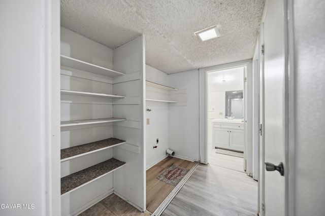 42935 15th Unit 8, Lancaster, CA 93534
