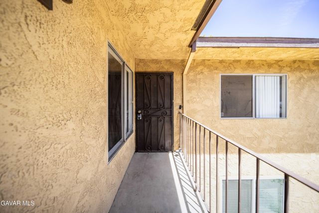 42935 15th Unit 8, Lancaster, CA 93534