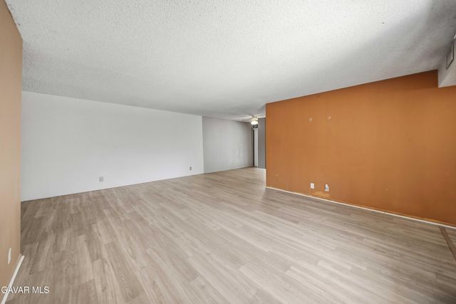 42935 15th Unit 8, Lancaster, CA 93534