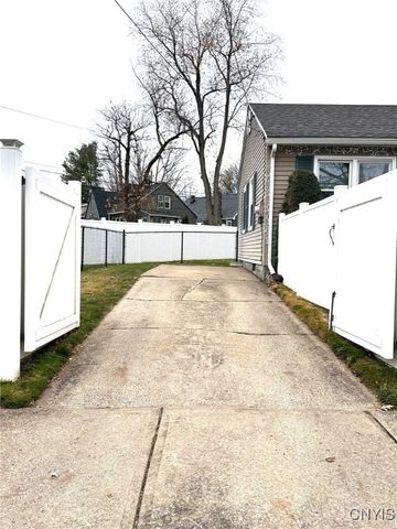 1674 Grandview Avenue, Utica, NY 13502