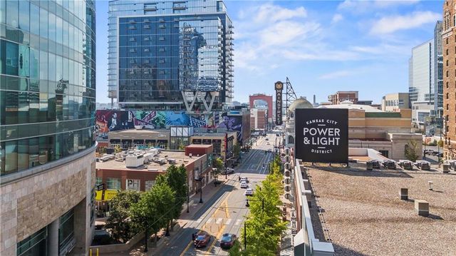 700 Broadway Boulevard 208, Kansas City, MO 64105