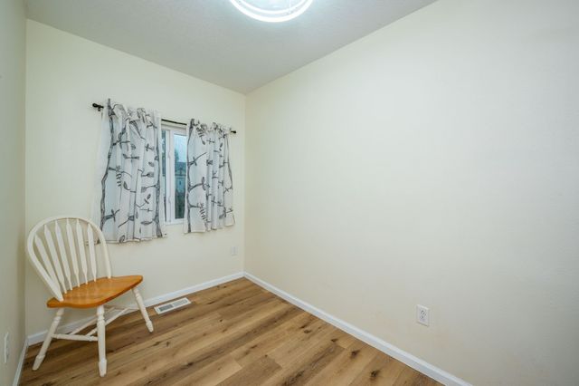 845 E 24th Court, Des Moines, IA 50317