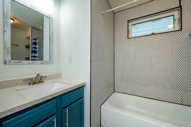 845 E 24th Court, Des Moines, IA 50317