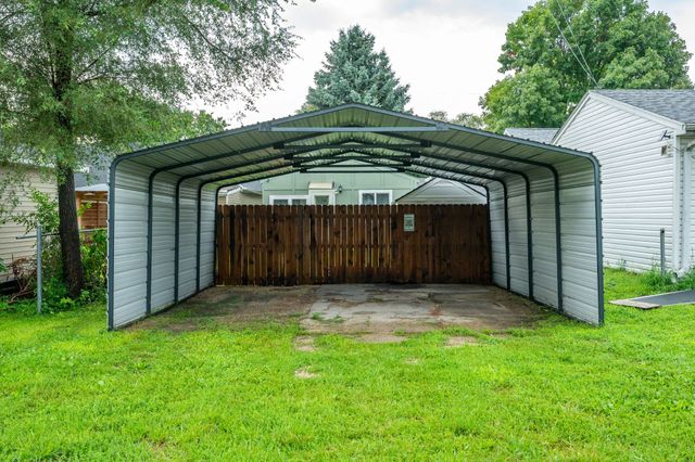 845 E 24th Court, Des Moines, IA 50317