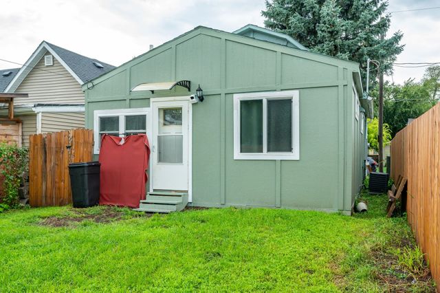 845 E 24th Court, Des Moines, IA 50317