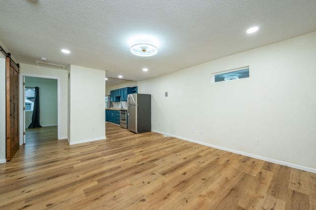 845 E 24th Court, Des Moines, IA 50317