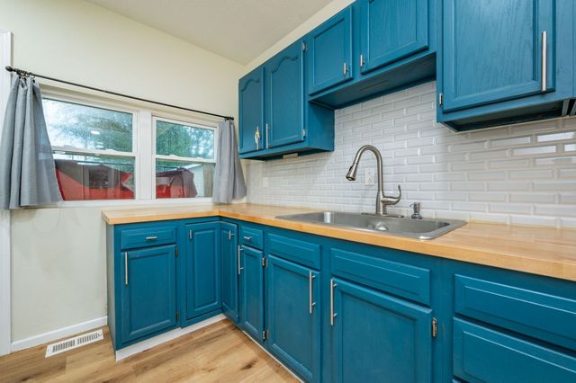 845 E 24th Court, Des Moines, IA 50317