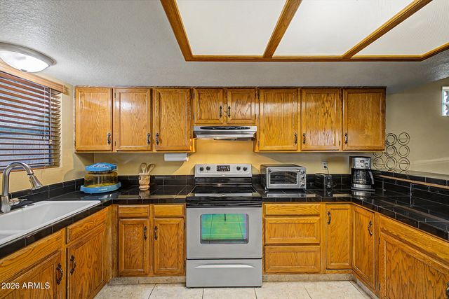 601 E WESCOTT Drive, Phoenix, AZ 85024