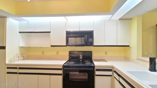 1211 Country Club Drive, Titusville, FL 32780