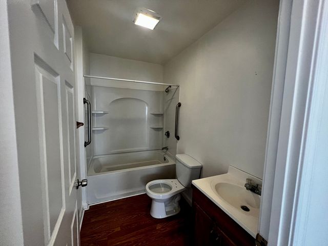 3-5 Woodbine St 1, Worcester, MA 01603