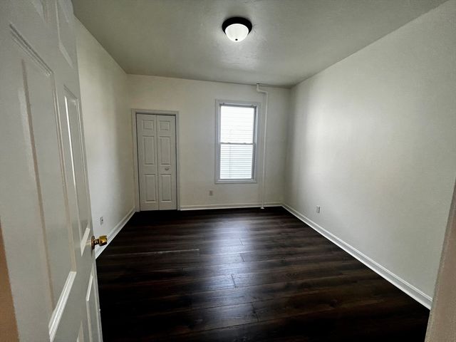 3-5 Woodbine St 1, Worcester, MA 01603