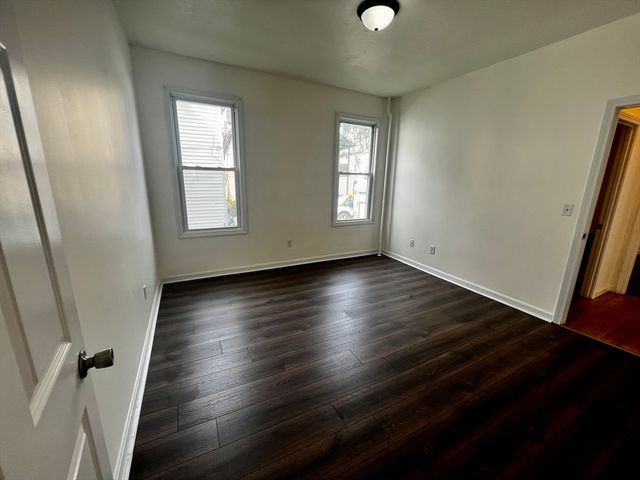 3-5 Woodbine St 1, Worcester, MA 01603