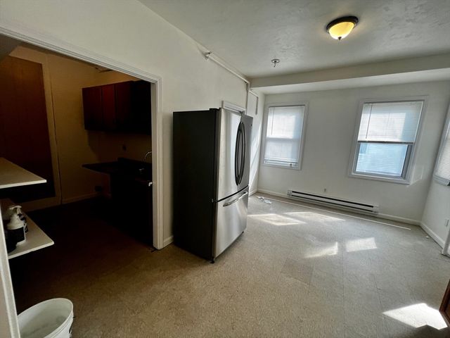 3-5 Woodbine St 1, Worcester, MA 01603