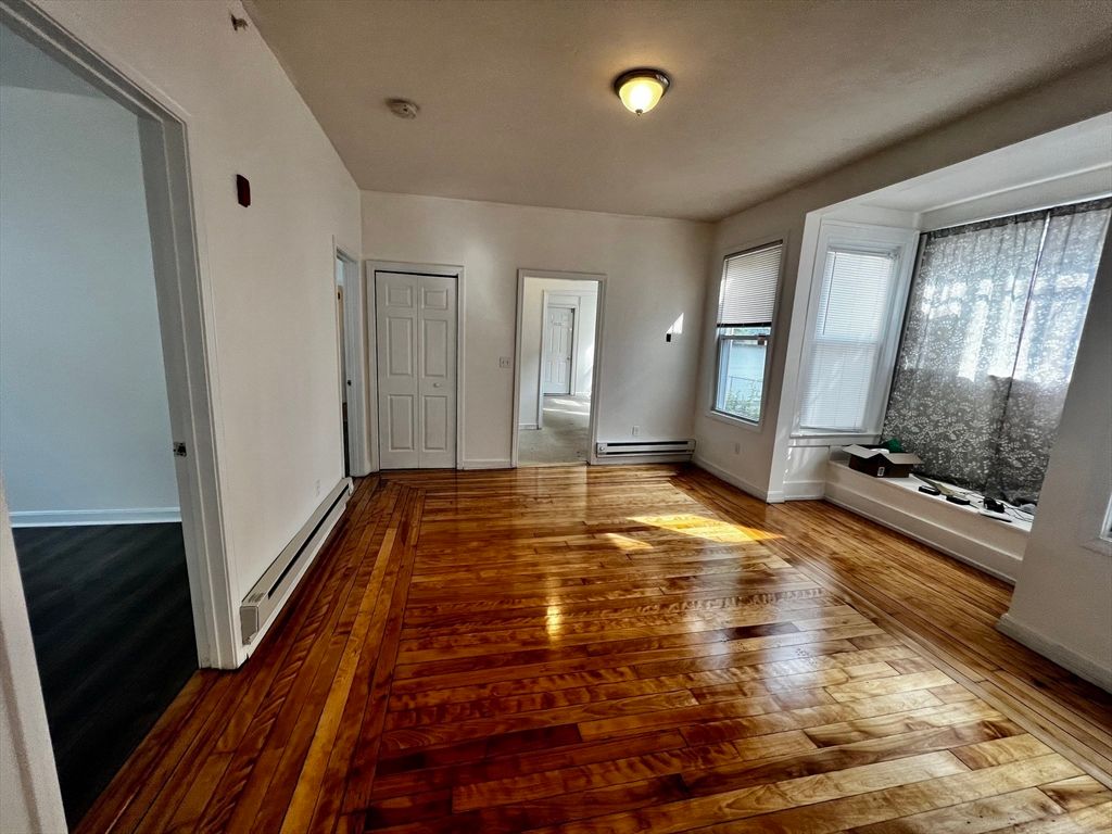 3-5 Woodbine St 1, Worcester, MA 01603