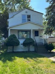 2405 Michigan Avenue, Niagara Falls, NY 14305