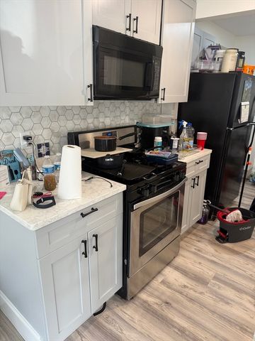 1000 Harvard St 16, Boston, MA 02126