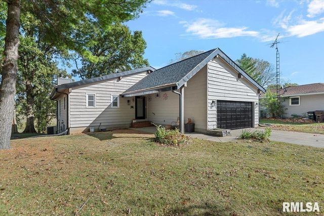 12 QUAIL Lane, Jacksonville, IL 62650