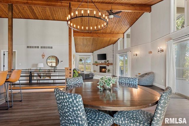 12 QUAIL Lane, Jacksonville, IL 62650