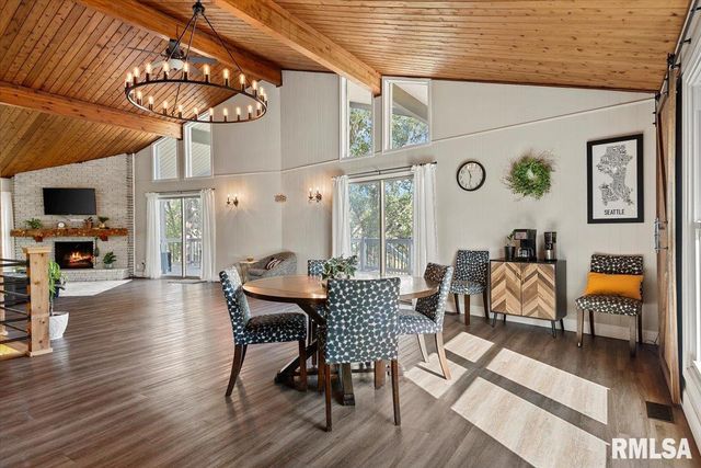 12 QUAIL Lane, Jacksonville, IL 62650