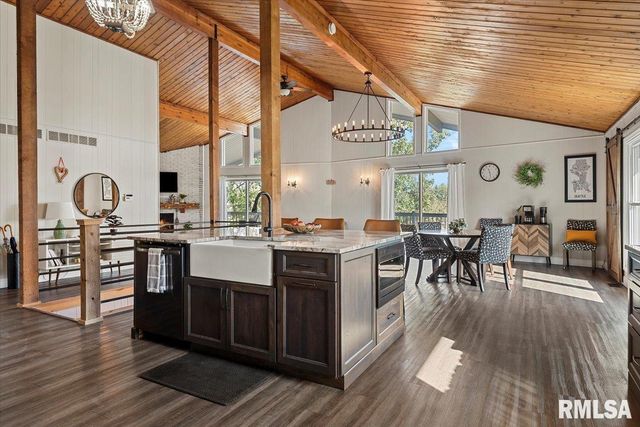 12 QUAIL Lane, Jacksonville, IL 62650