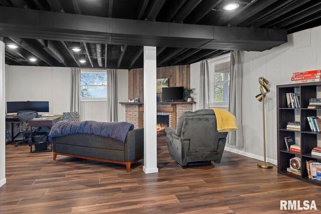 12 QUAIL Lane, Jacksonville, IL 62650