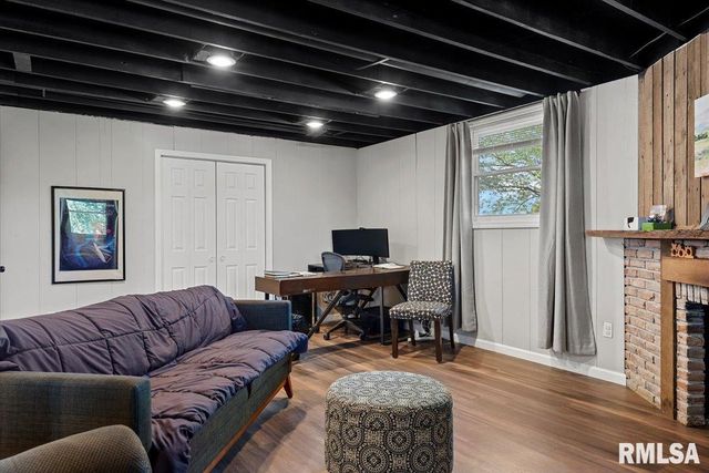 12 QUAIL Lane, Jacksonville, IL 62650