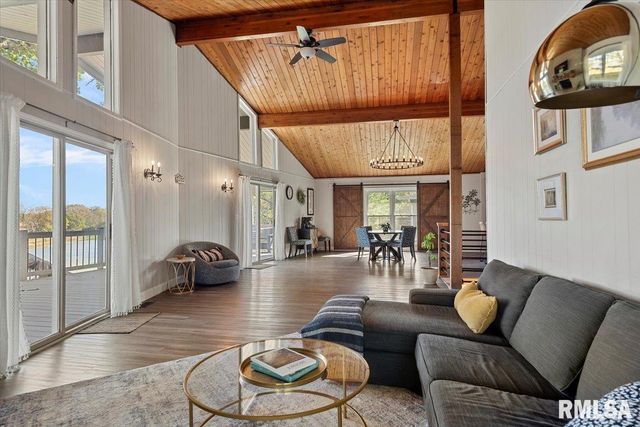 12 QUAIL Lane, Jacksonville, IL 62650