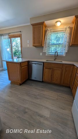 7581 St John Street, Shelby Twp, MI 48317
