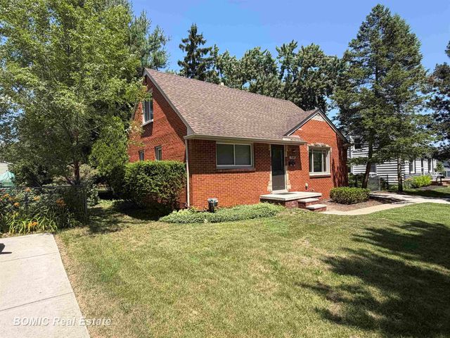 7581 St John Street, Shelby Twp, MI 48317