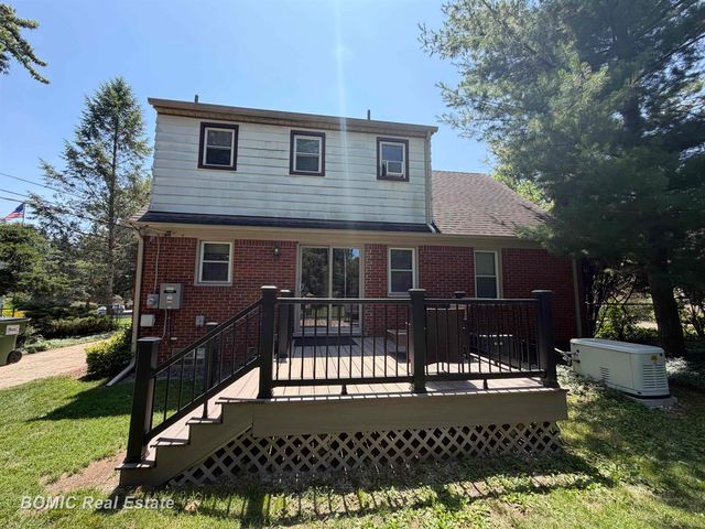 7581 St John Street, Shelby Twp, MI 48317