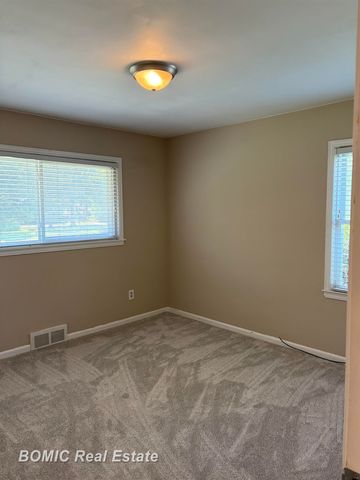 7581 St John Street, Shelby Twp, MI 48317