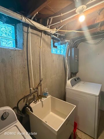 7581 St John Street, Shelby Twp, MI 48317