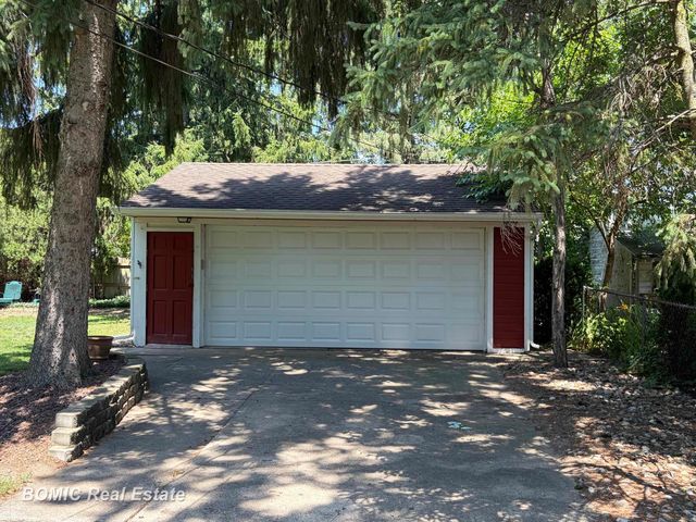 7581 St John Street, Shelby Twp, MI 48317