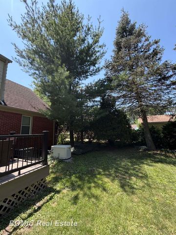 7581 St John Street, Shelby Twp, MI 48317