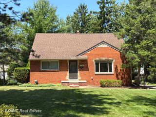 7581 St John Street, Shelby Twp, MI 48317