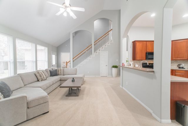 27 Gilmore Grove Place, The Woodlands, TX 77382