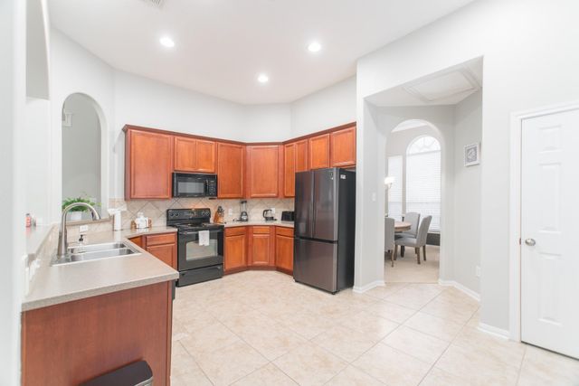 27 Gilmore Grove Place, The Woodlands, TX 77382